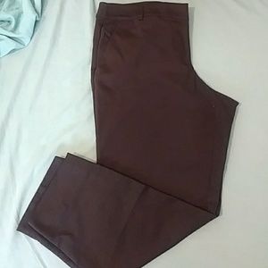 Ankle length tapered pants.